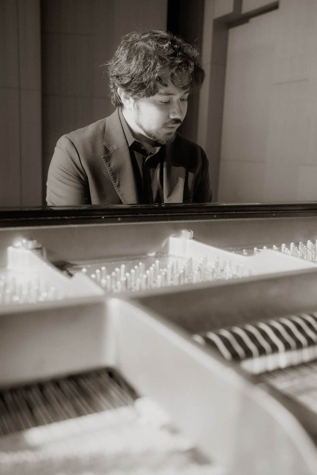 jake-n-piano-2